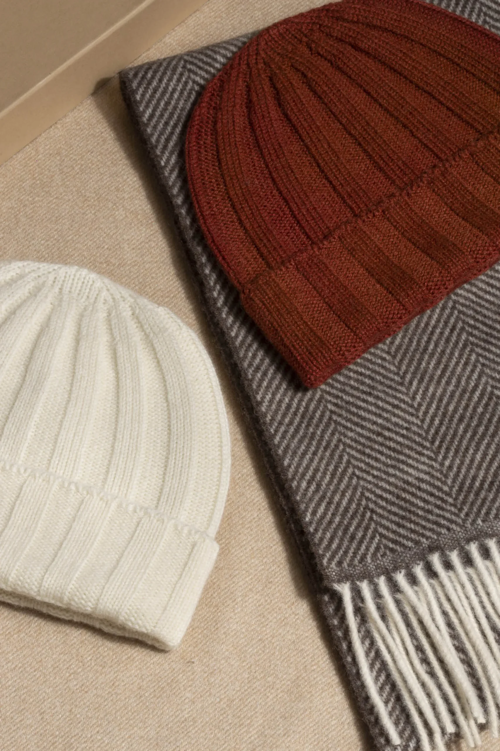 Pini Parma Terracotta Cashmere Rib Knit Beanie - Made In Italy Hot
