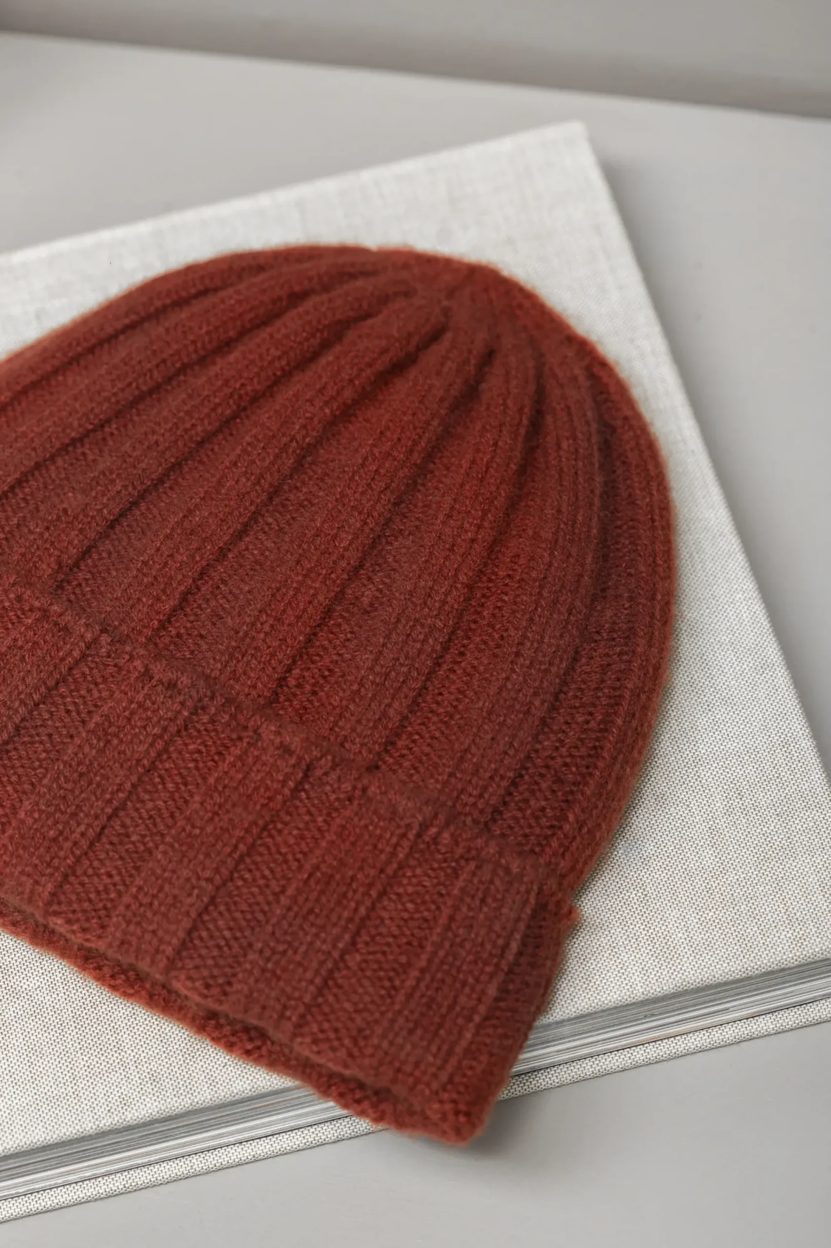 Pini Parma Terracotta Cashmere Rib Knit Beanie - Made In Italy Hot
