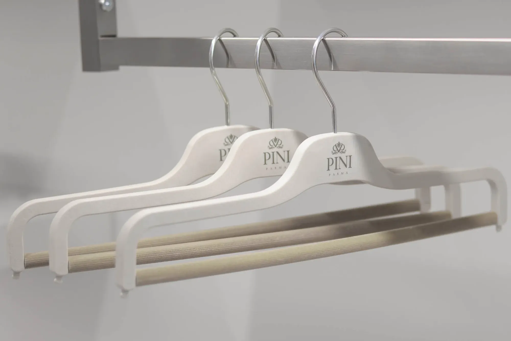 Pini Parma Trousers Hanger Shop