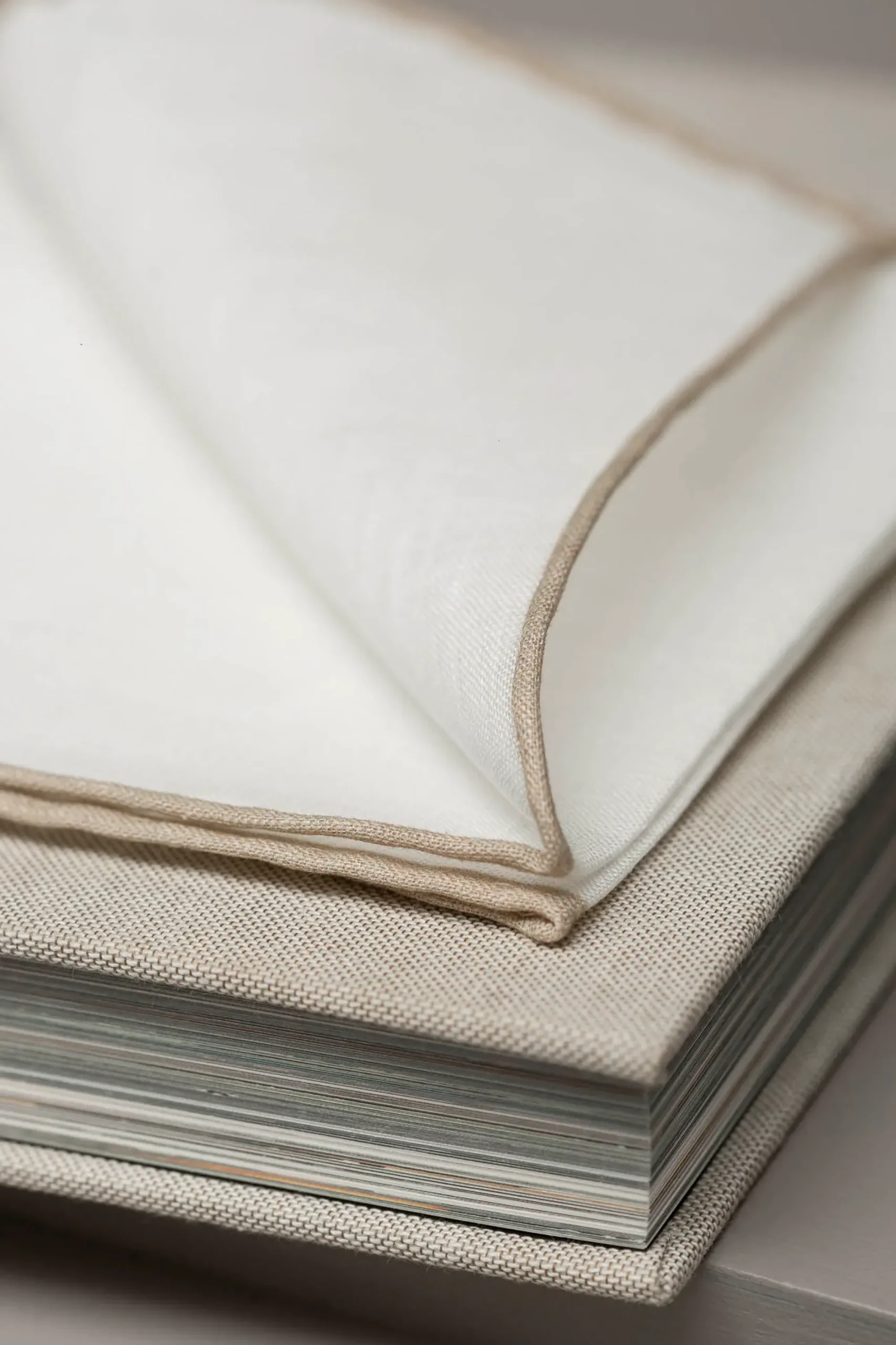 Pini Parma White/Beige Linen Pocket Square - Made In Italy New
