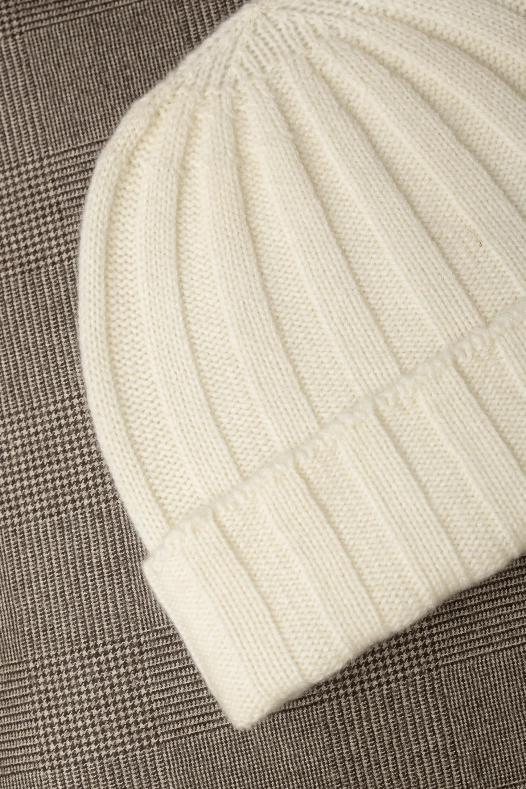 Pini Parma White Cashmere Rib Knit Beanie - Made In Italy Online